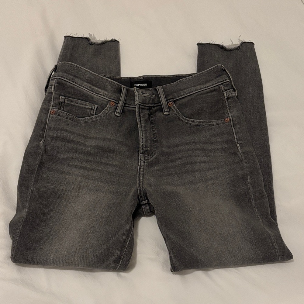 Women’s express jean - skinny mid rise (2S)